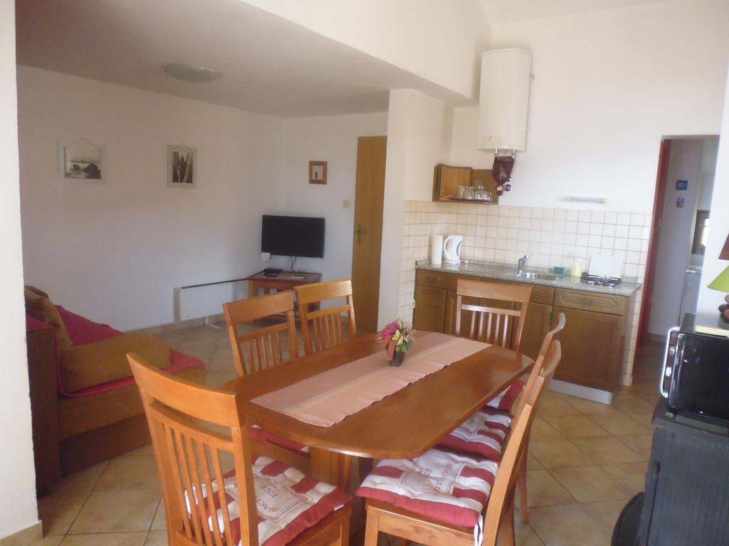 Apartments Jadranka Povile Novi Vinodolski Rom bilde